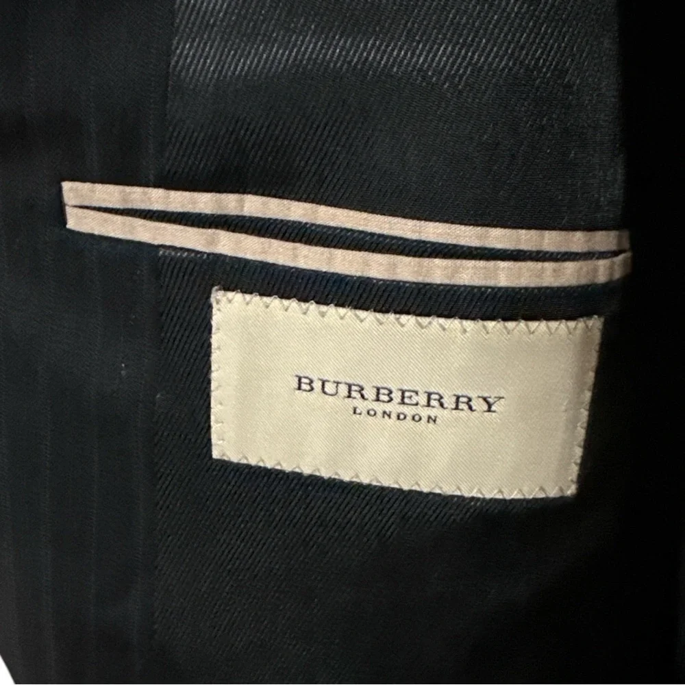 EUC - Burberry Pinstripe Kensington 100% Wool Blazer - Black - Size 46
